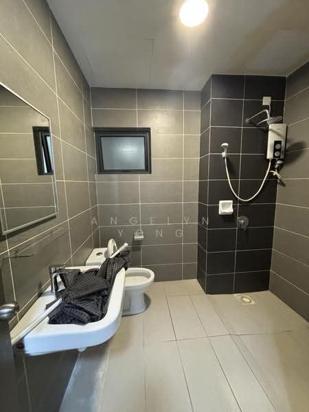 Kondominium untuk Disewa di The Henge - Angelyn Yong - Bathroom - PropertyGuru.com.my