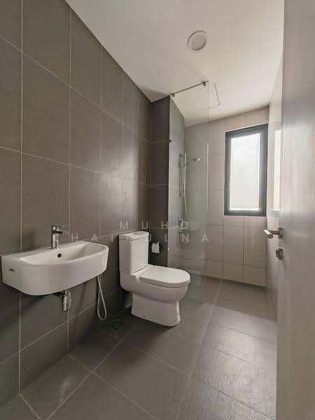 Semi-Detached House for Sale in Bandar Sungai Long (Selangor) - Muhd Khairulnawawi Kamaruddin - Bathroom - PropertyGuru.com.my
