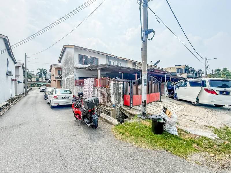 Rumah Teres untuk Dijual di Taman Pandan Indah (Ampang) - Nazrin Hakimin - Exterior - PropertyGuru.com.my