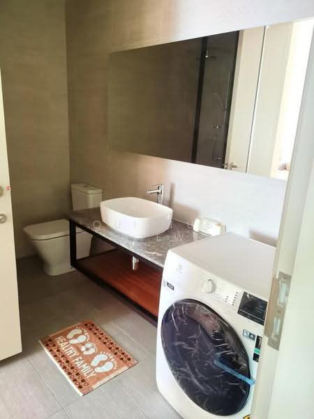 Service Residence for Rent at Residensi Solaris Parq - Quintus Hiew - Bathroom - PropertyGuru.com.my