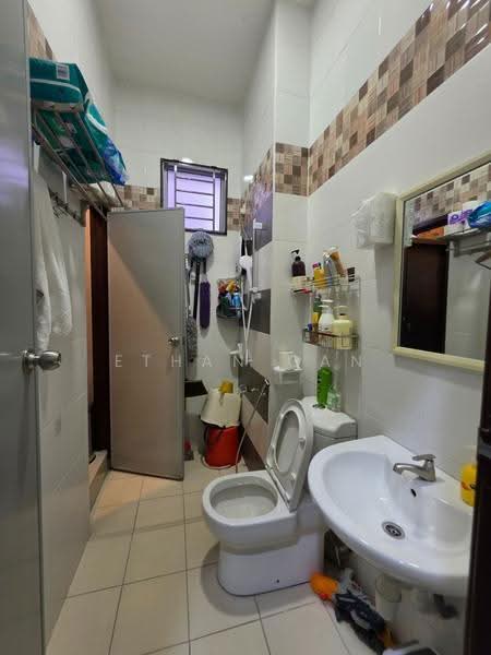 2-storey Terraced House for Sale in Ulu Tiram (Johor) - Ethan Gan - Bathroom - PropertyGuru.com.my