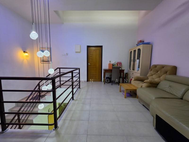 2-storey Terraced House for Sale in Ulu Tiram (Johor) - Ethan Gan - Living Room - PropertyGuru.com.my