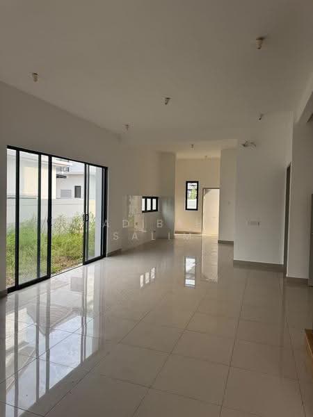 Semi-Detached House for Sale in Cyber 10 (Cyberjaya) - Adibah Salim - Living Room - PropertyGuru.com.my