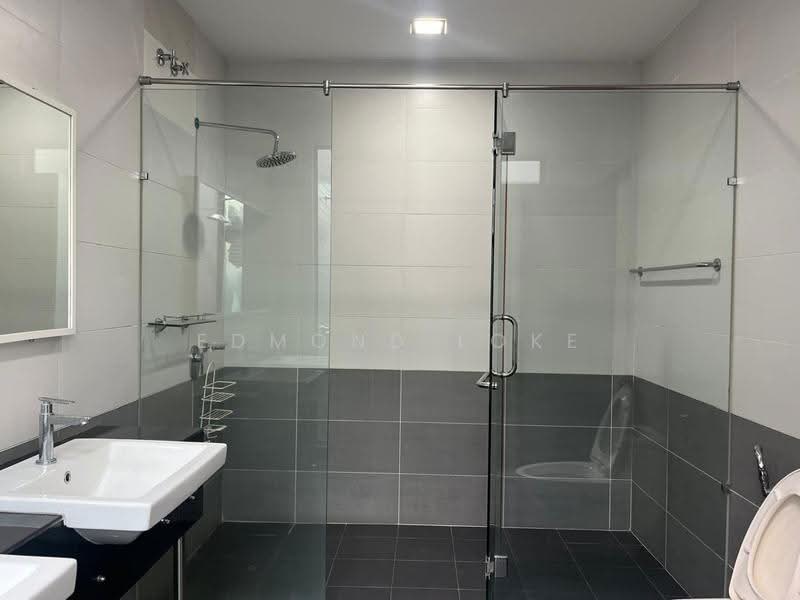 3-storey Terraced House for Sale in Prima Selayang (Selayang) - Edmond Loke - Bathroom - PropertyGuru.com.my