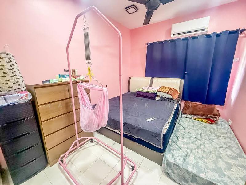 Pangsapuri untuk Dijual di Pangsapuri Angsana - Nazrin Hakimin - Bedroom - PropertyGuru.com.my