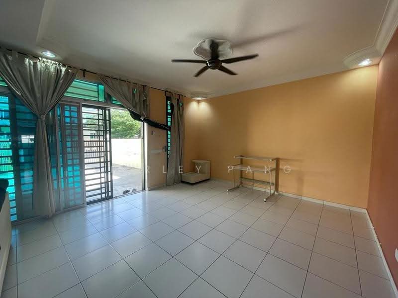 Rumah Teres 2-Tingkat untuk Disewa di Setia Eco Gardens (Gelang Patah) - Shirley Pang - Living Room - PropertyGuru.com.my