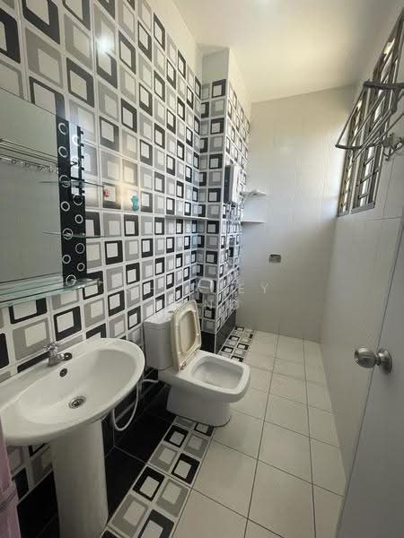 Rumah Teres 2-Tingkat untuk Disewa di Setia Eco Gardens (Gelang Patah) - Shirley Pang - Bathroom - PropertyGuru.com.my