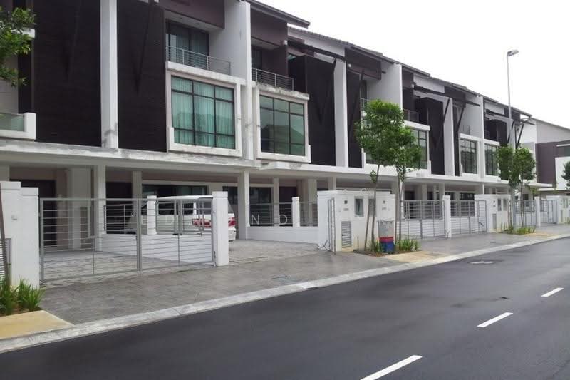 3-storey Terraced House for Sale in Prima Selayang (Selayang) - Edmond Loke - Exterior - PropertyGuru.com.my