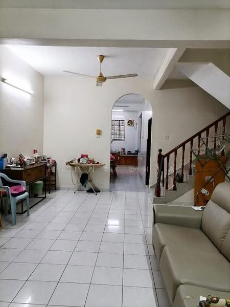 Terraced House for Sale in Taman Bayu Perdana (Klang) - Penny Chia - Living Room - PropertyGuru.com.my