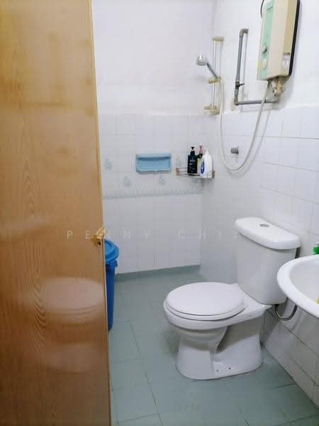 Terraced House for Sale in Taman Bayu Perdana (Klang) - Penny Chia - Bathroom - PropertyGuru.com.my