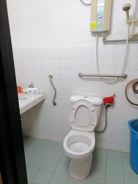 Terraced House for Sale in Taman Bayu Perdana (Klang) - Penny Chia - Bathroom - PropertyGuru.com.my
