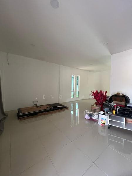 2-storey Terraced House for Sale in Kuching (Sarawak) - Jeno Tan - Living Room - PropertyGuru.com.my