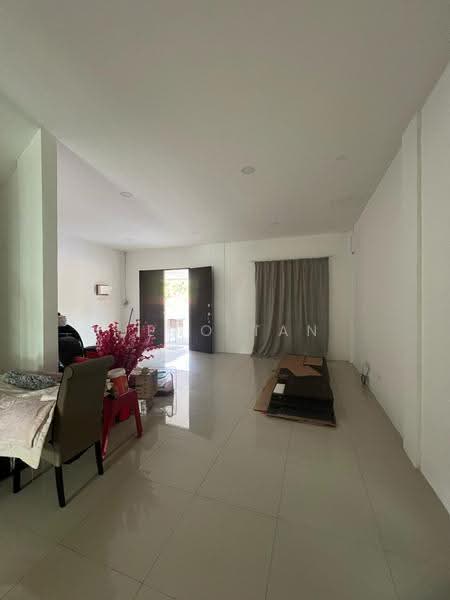 2-storey Terraced House for Sale in Kuching (Sarawak) - Jeno Tan - Living Room - PropertyGuru.com.my