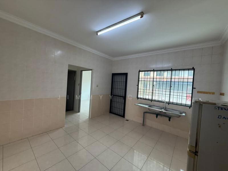 Semi-Detached House for Sale in Kuching (Sarawak) - Jimmyy Chin - Kitchen - PropertyGuru.com.my