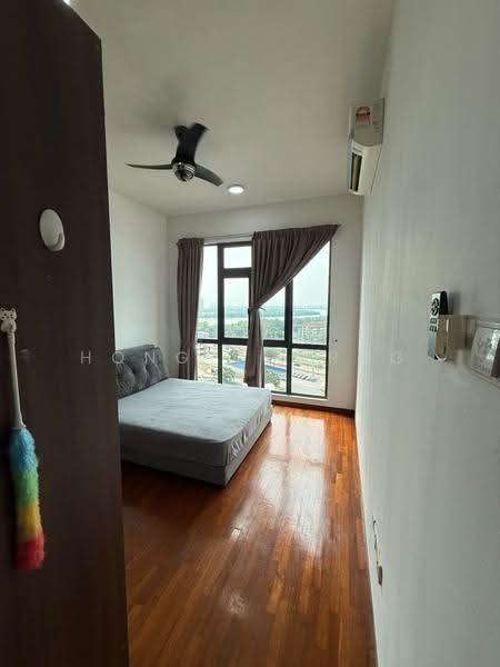 Service Residence for Rent at Crescent Bay Suites (Teluk Bayu) - Hong Charng Lee - Bedroom - PropertyGuru.com.my