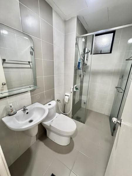 Kondominium untuk Disewa di Upper East @ Tiger Lane - Gil Chin - Bathroom - PropertyGuru.com.my