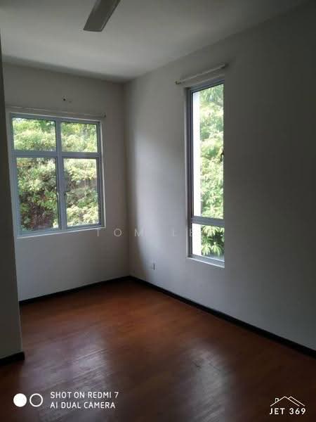 2-storey Terraced House for Sale in Kemuning Utama (Shah Alam) - Tom Lee - Bedroom - PropertyGuru.com.my