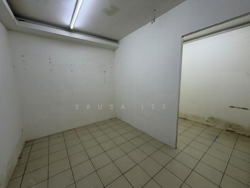 Shop for Sale in Taman Universiti (Skudai) - Sausa Lee - Interior - PropertyGuru.com.my