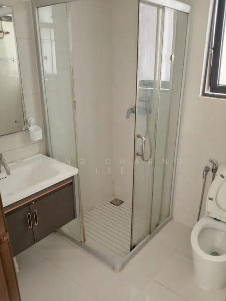 Kondominium untuk Disewa di Bay Point @ Country Garden Danga Bay - Hong Charng Lee - Bathroom - PropertyGuru.com.my