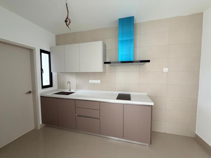 Kediaman Servis untuk Dijual di Residensi Ava @ Kiara Bay - Kai Ren - Kitchen - PropertyGuru.com.my
