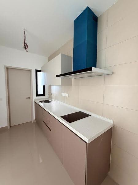 Kediaman Servis untuk Dijual di Residensi Ava @ Kiara Bay - Kai Ren - Kitchen - PropertyGuru.com.my