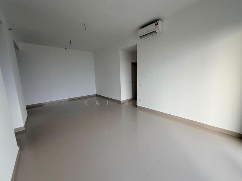 Kediaman Servis untuk Dijual di Residensi Ava @ Kiara Bay - Kai Ren - Living Room - PropertyGuru.com.my