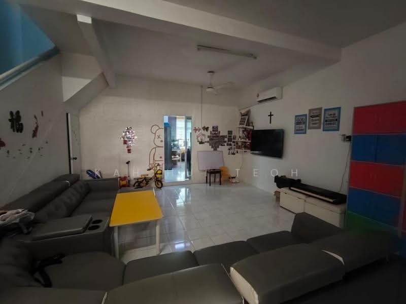 Rumah Teres 2-Tingkat untuk Disewa di Taman Impian Ria (Bukit Mertajam) - Kah Hui Teoh - Living Room - PropertyGuru.com.my
