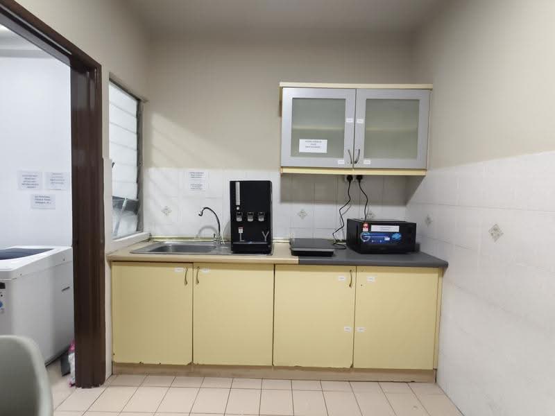 Condominium for Rent at Puncak Seri Kelana - Cailyn Ng - Kitchen - PropertyGuru.com.my