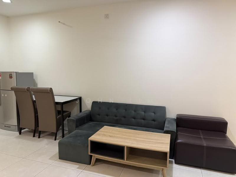 Kediaman Servis untuk Dijual di Akademik Suite - John Lim - Living Room - PropertyGuru.com.my