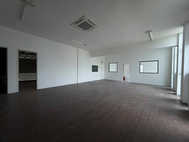 Semi-D Factory for Rent in Eco Business Park 1 (Johor Bahru) - Yip . - Interior - PropertyGuru.com.my