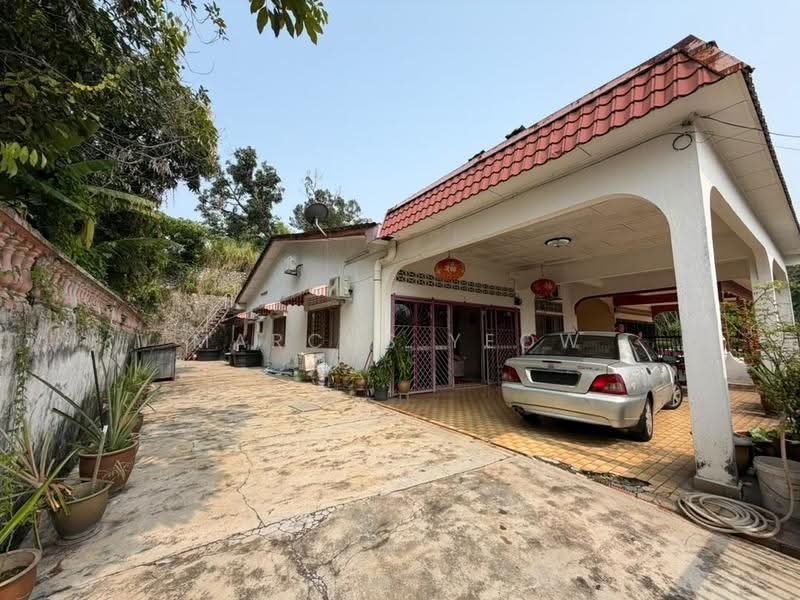 Rumah Berkembar untuk Dijual di Taman Mambau Jaya (Rasah) - Marcus Yeow - Exterior - PropertyGuru.com.my