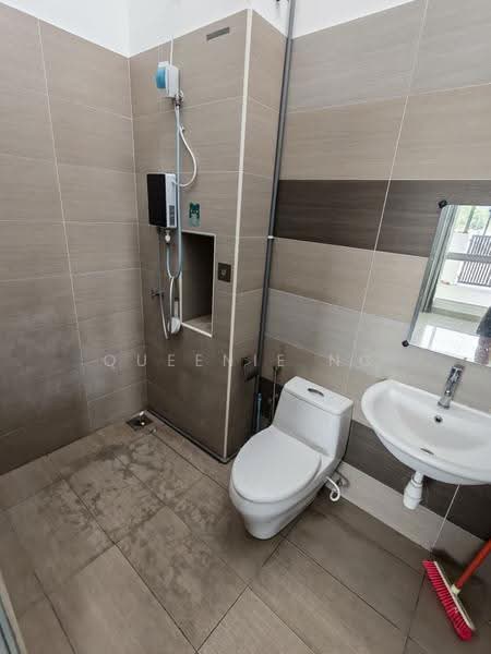 Cluster House for Sale in Iskandar Puteri (Nusajaya) (Johor) - Queenie Ng - Bathroom - PropertyGuru.com.my