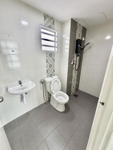 Kondominium untuk Disewa di Anderson Residences @ Ipoh - Gil Chin - Bathroom - PropertyGuru.com.my