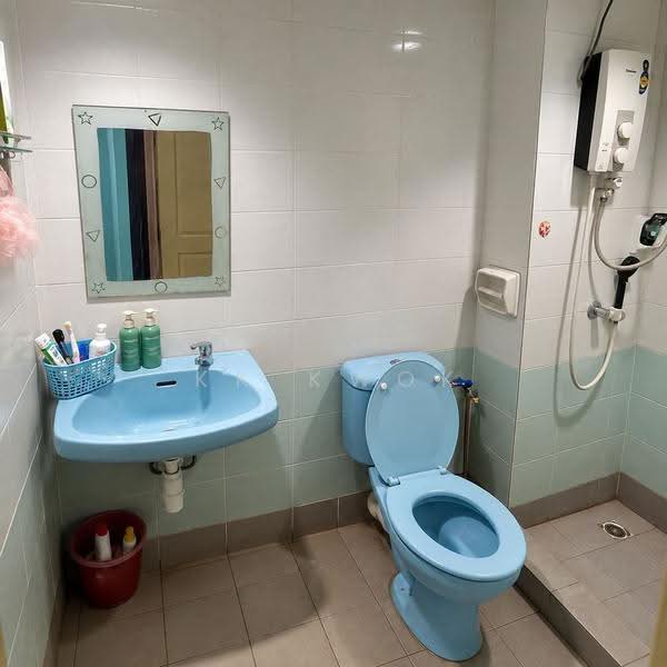 Kondominium untuk Dijual di Midlands Condo - KK Kwok - Bathroom - PropertyGuru.com.my