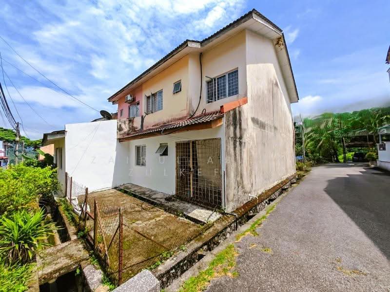 Rumah Teres 2-Tingkat untuk Dijual di Ampang (Selangor) - Zairul Asrah Zulkefli - Exterior - PropertyGuru.com.my