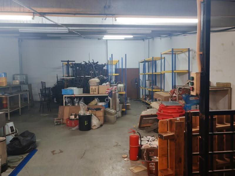 Shop / Office for Sale in U5, Taman Industri Sepadu Mah Sing (Shah Alam) - Lau Yoke Kok - 1st floor (back portion- store room) - PropertyGuru.com.my