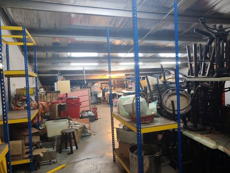 Shop / Office for Sale in U5, Taman Industri Sepadu Mah Sing (Shah Alam) - Lau Yoke Kok - 1st floor (back portion- store room) - PropertyGuru.com.my