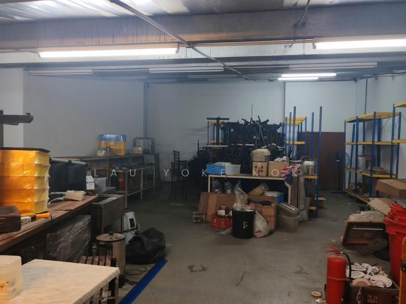 Shop / Office for Sale in U5, Taman Industri Sepadu Mah Sing (Shah Alam) - Lau Yoke Kok - 1st floor (back portion- store room) - PropertyGuru.com.my