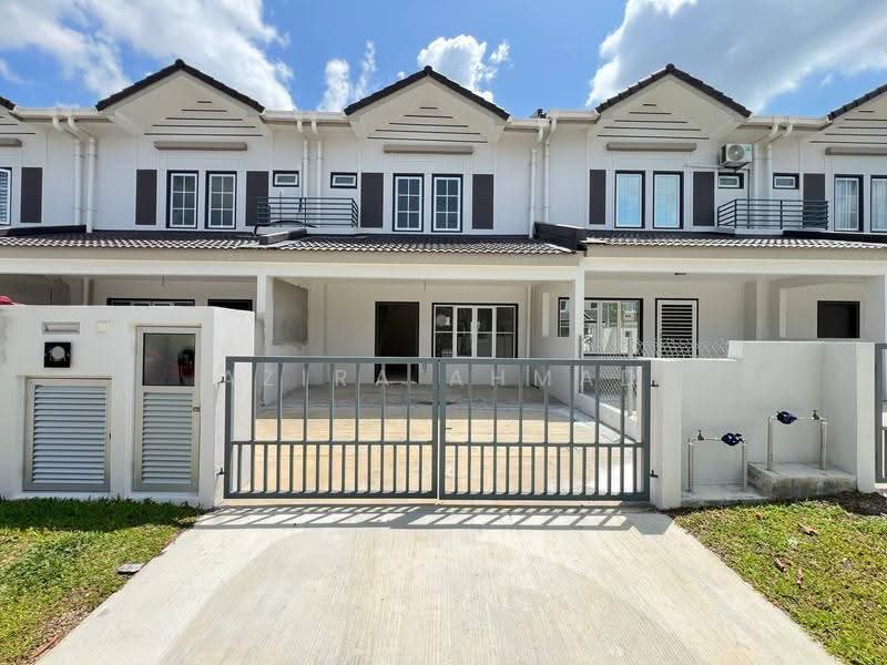 Rumah Teres untuk Dijual di Sepang (Selangor) - Azira Ahmad - Exterior - PropertyGuru.com.my