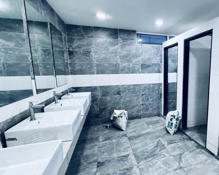 Retail Space untuk Disewa di Jalan Klang Lama (Old Klang Road) (Kuala Lumpur) - Kow Tze Fui - Bathroom - PropertyGuru.com.my