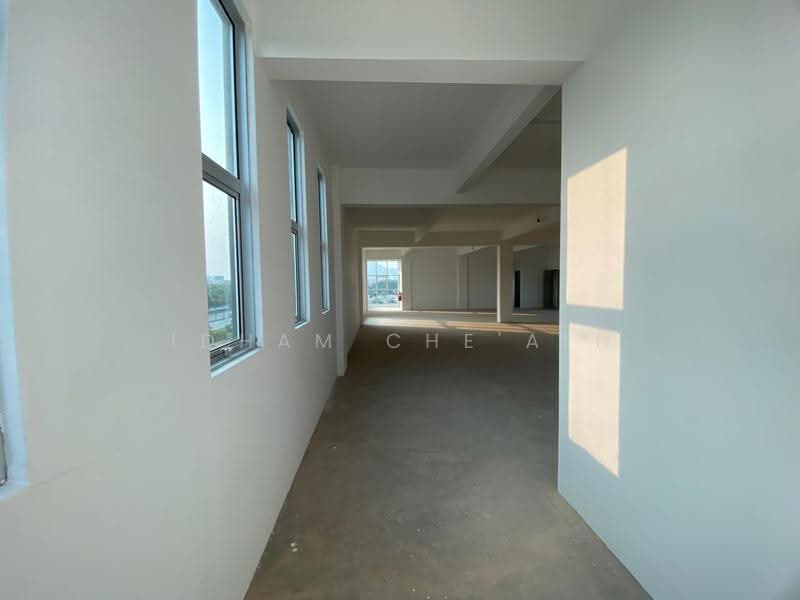 Shop / Office for Rent in Kampung Tanjung Lumpur (Kuantan) - Idham Che'Ali - Interior - PropertyGuru.com.my