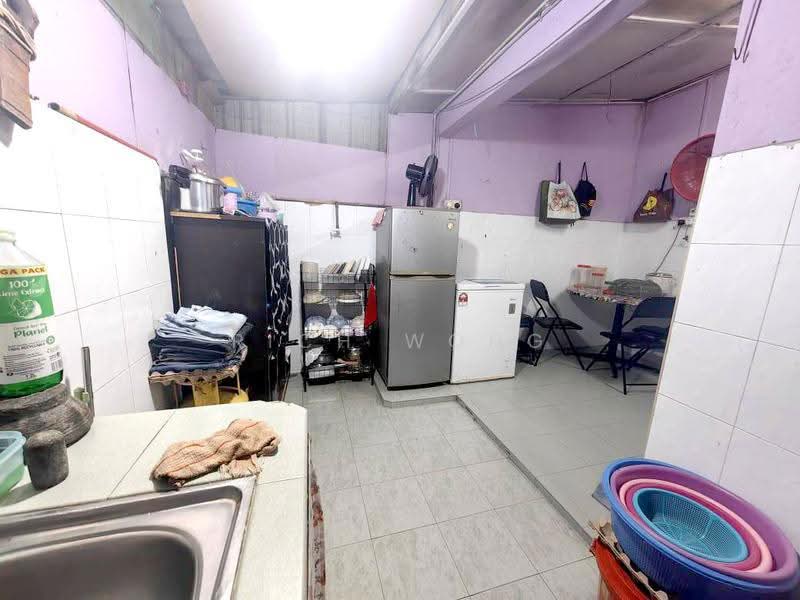 Rumah Teres 2-Tingkat untuk Dijual di Taman Megah Ria (Masai) - Rich Wong - Kitchen - PropertyGuru.com.my