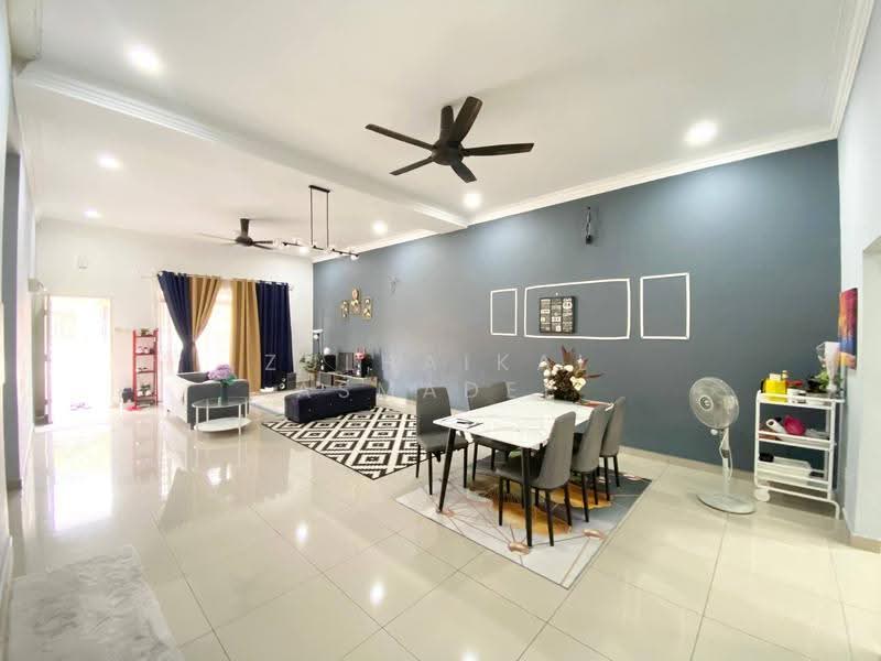Semi-Detached House for Rent in Taman Desa Bestari (Sepang) - Zulhaikal Asmadee - Living Room - PropertyGuru.com.my