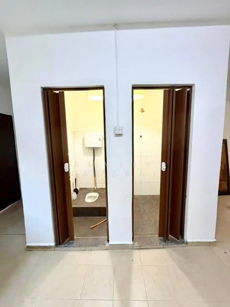 2-storey Terraced House for Sale in Seksyen 17 (Shah Alam) - Ammeer Nadzrai - Bathroom - PropertyGuru.com.my