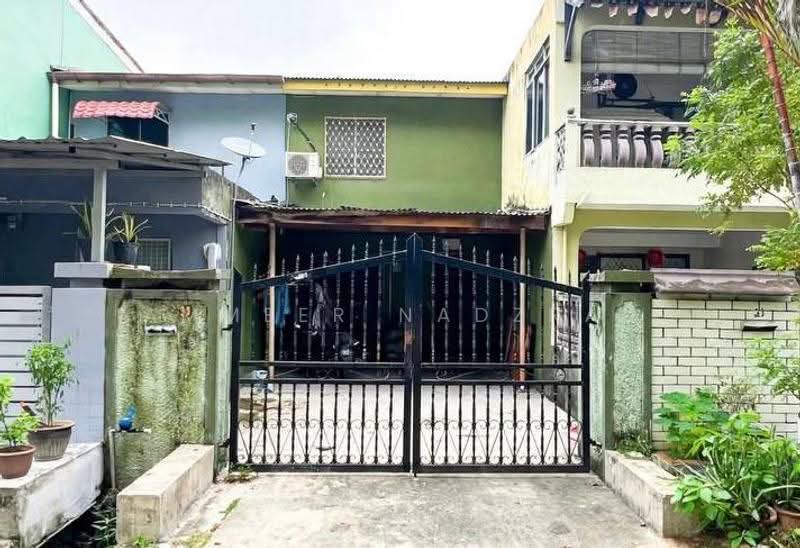 2-storey Terraced House for Sale in Seksyen 17 (Shah Alam) - Ammeer Nadzrai - Exterior - PropertyGuru.com.my