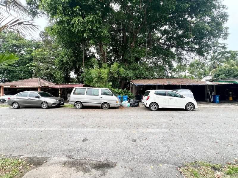 2-storey Terraced House for Sale in Seksyen 17 (Shah Alam) - Ammeer Nadzrai - Exterior - PropertyGuru.com.my
