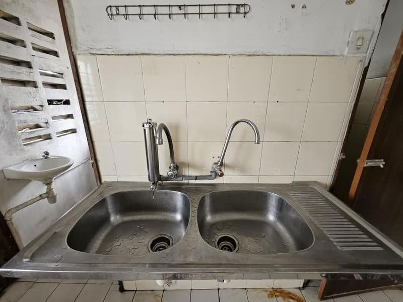 Flat for Sale at Sri Shamelin - Bryant Soo - Kitchen - PropertyGuru.com.my
