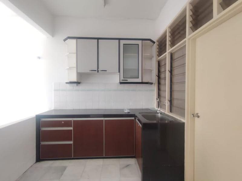 Condominium for Rent at Indah Bay Condominium - Agnes Khoo - Kitchen - PropertyGuru.com.my