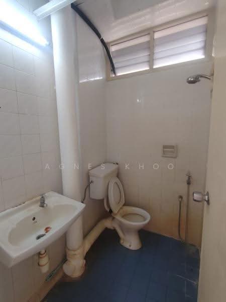 Condominium for Rent at Indah Bay Condominium - Agnes Khoo - Bathroom - PropertyGuru.com.my