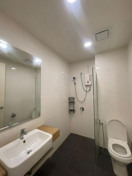 Condominium for Rent at The Parque Residences - Fiona Lee - Bathroom - PropertyGuru.com.my